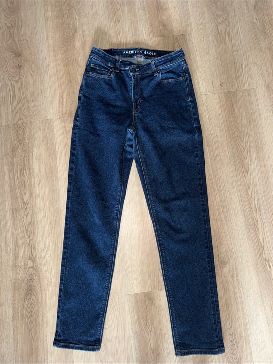 American Eagle Outfitters Denim - American Eagle Outfitters Mom Jean. Size 4L